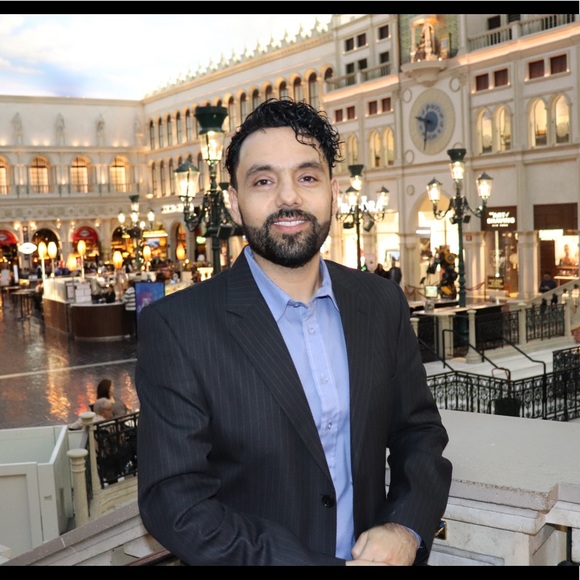 Meet your Posher, Juan I am a True Fashion Lover. - Picture 3 of 8